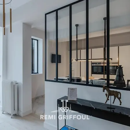 וילה Gernez Historic Center 10 Guests