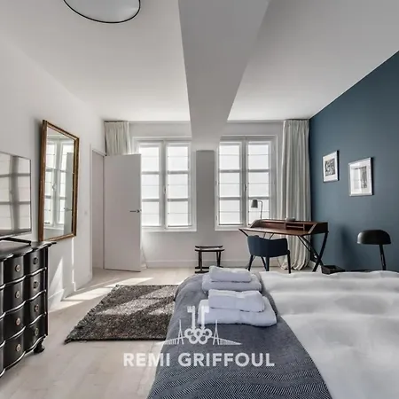 Gernez Historic Center 10 Guests