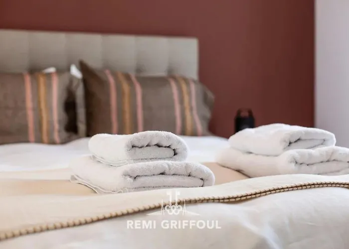 Gernez Historic Center 10 Guests オンフルール